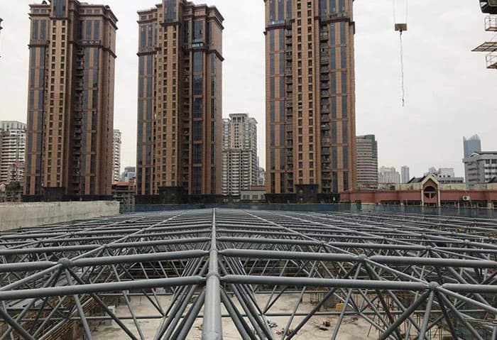 嘉兴螺栓球网架结构